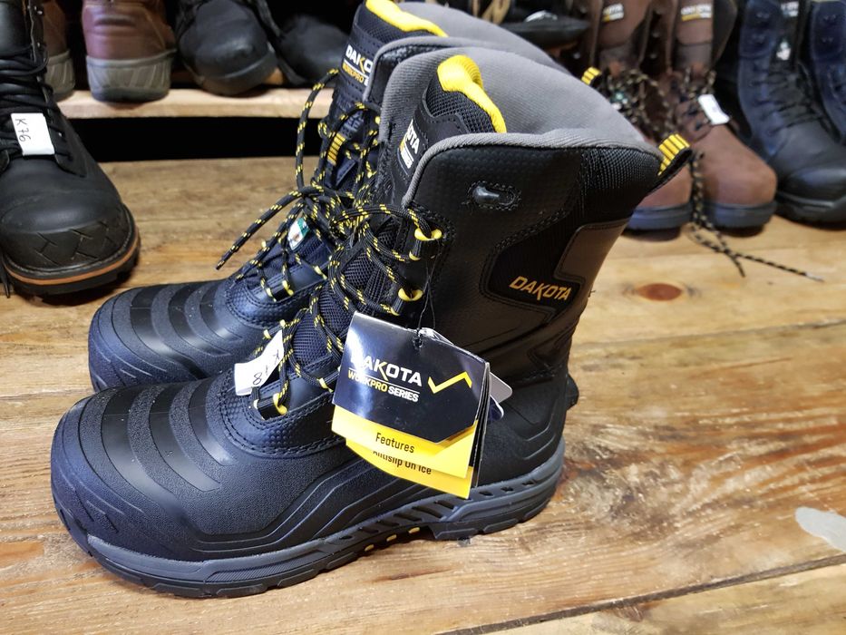 Buty robocze DAKOTA rozm 44 wkł 29 cm S3