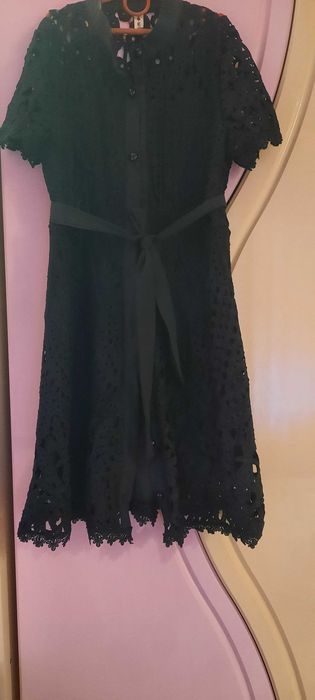 Сукня чорна без рукавів мереживна