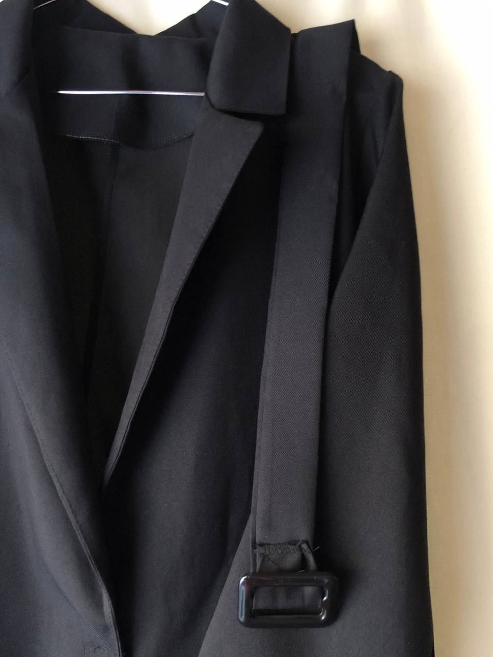 Чорне плаття-піджак