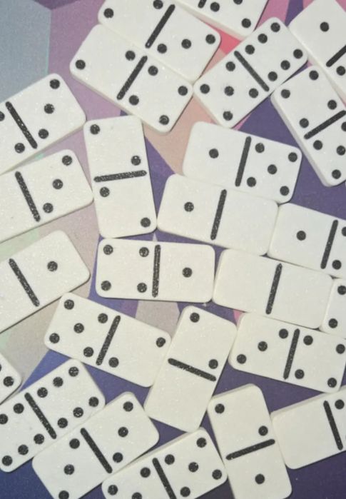 Jogo de Dominó Completo com Caixa de Arrumação