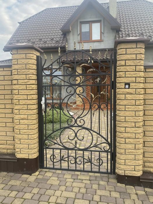 Продам ворота і калітку