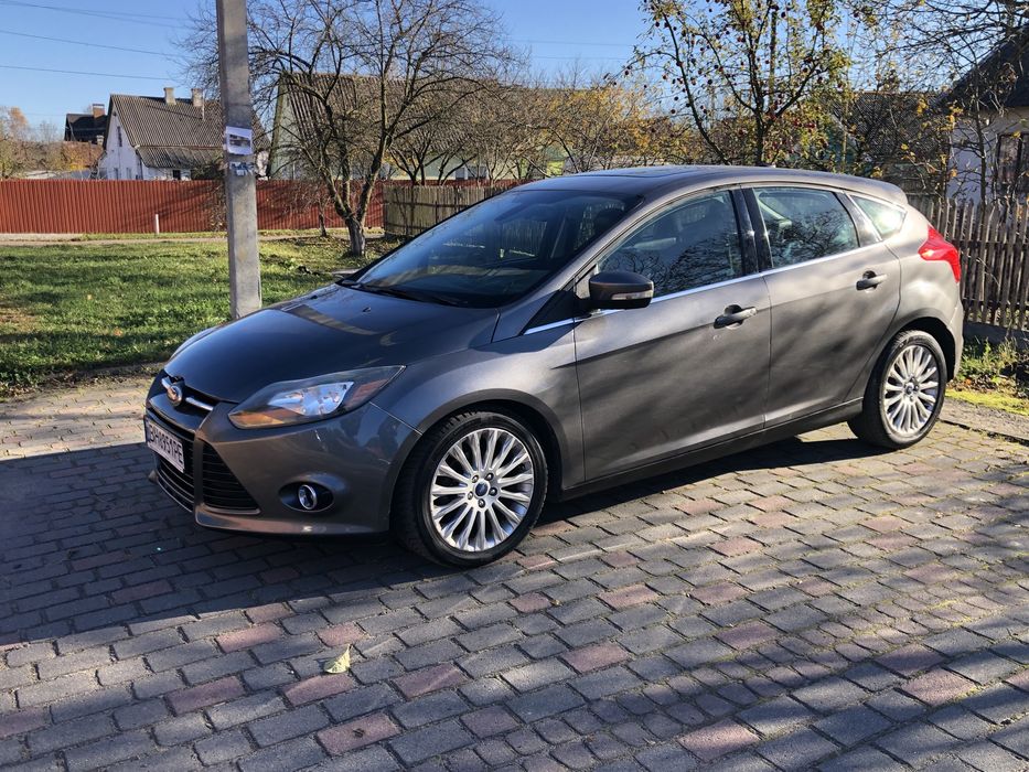 Форд фокус тітанніум2.0і,автомат 2012р