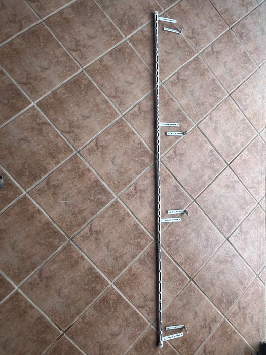 Cortinado em tons de cinzento + calha