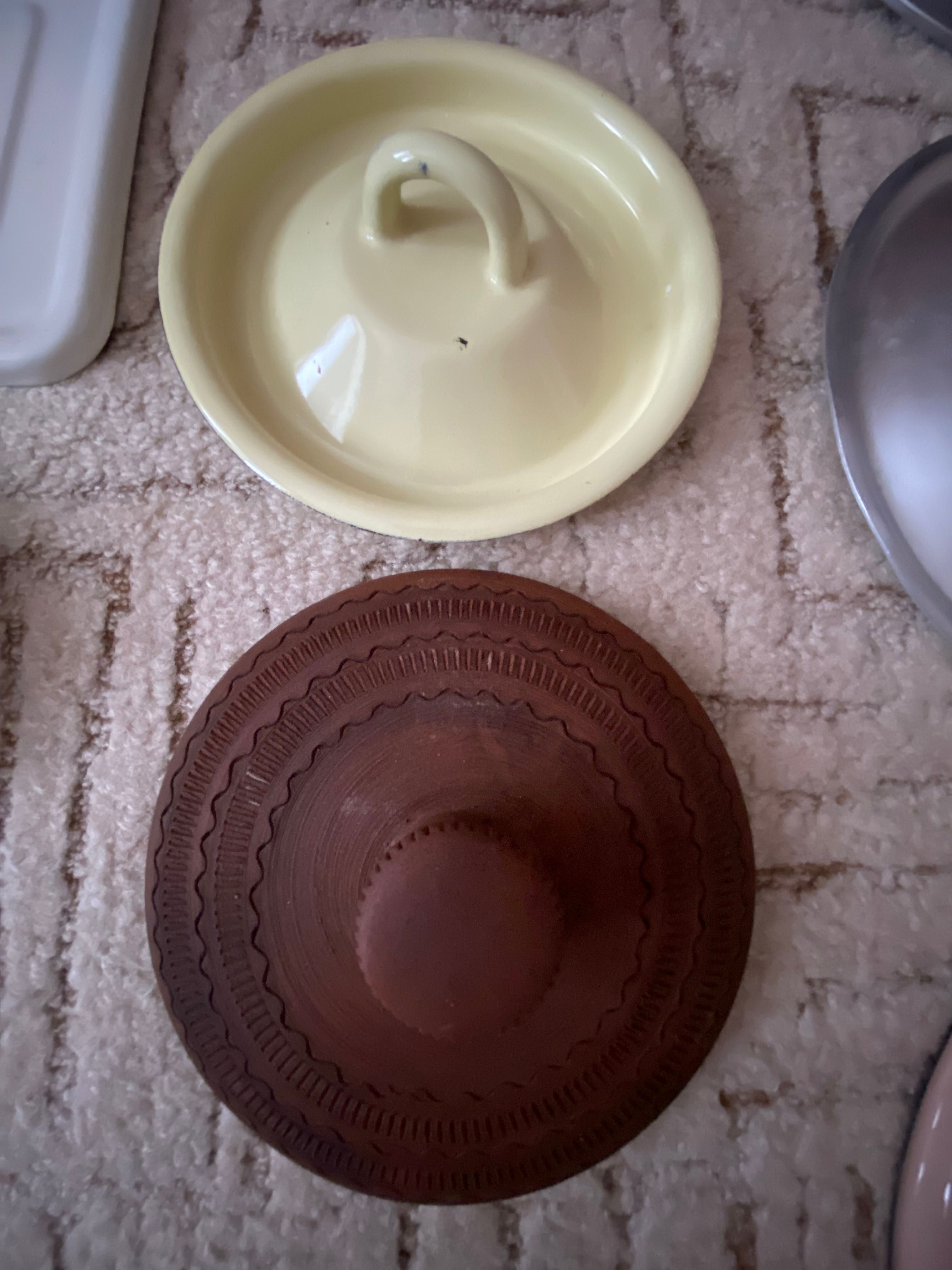 Фарфоровая  крышка(фарфор,нержавейка,алюминиевая,эмалированная),посуда