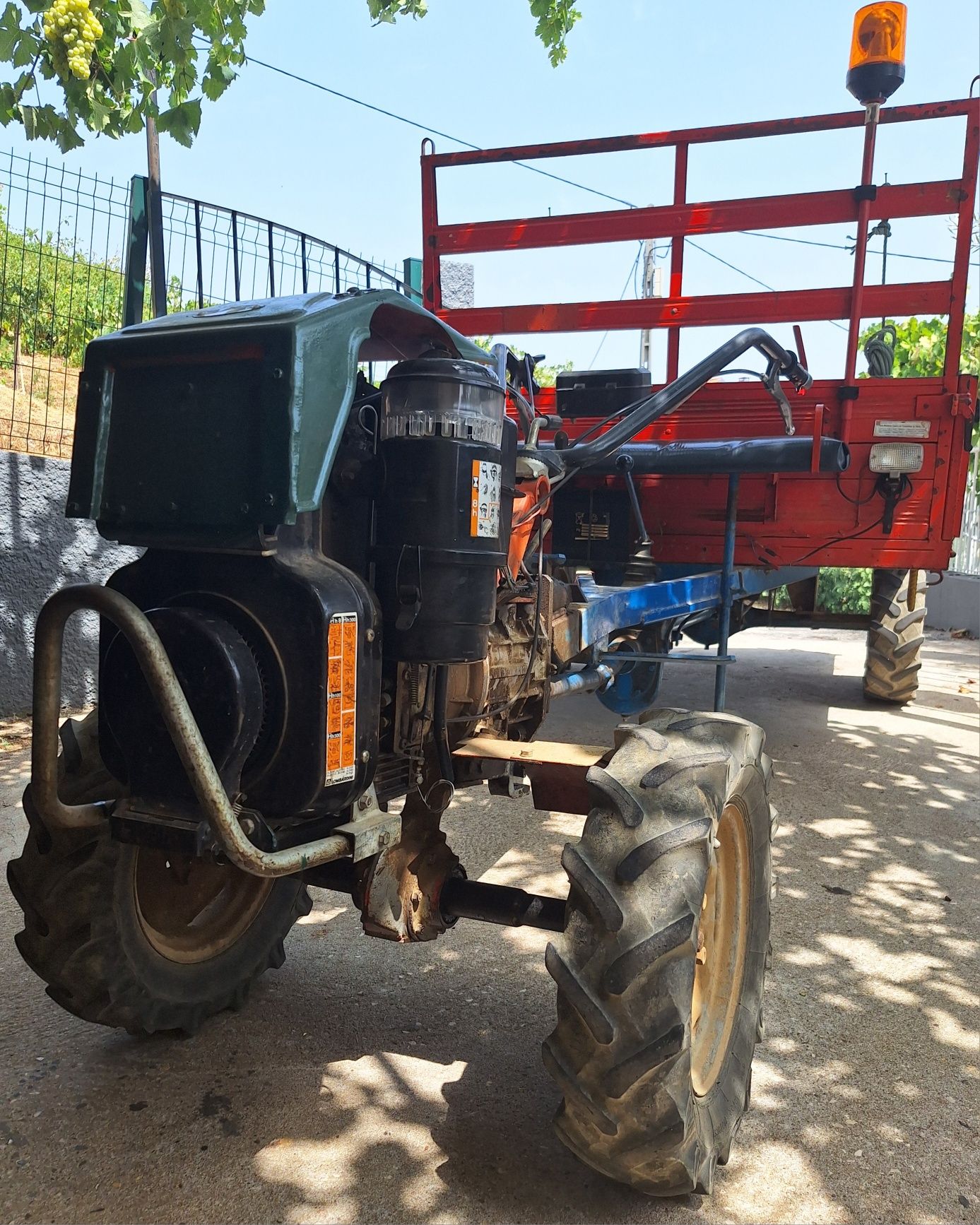 Trator GRIFO EXTRA 12 cavalos