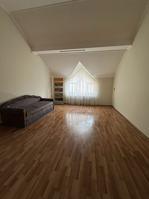 Здається будинок подобово/довгостроково