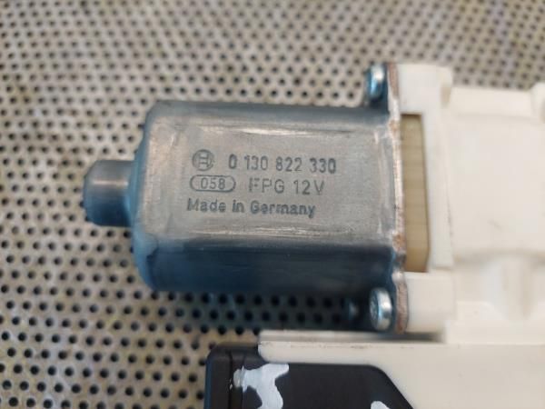 Motor vidro trás esquerdo RENAULT Megane III (BZ0_)