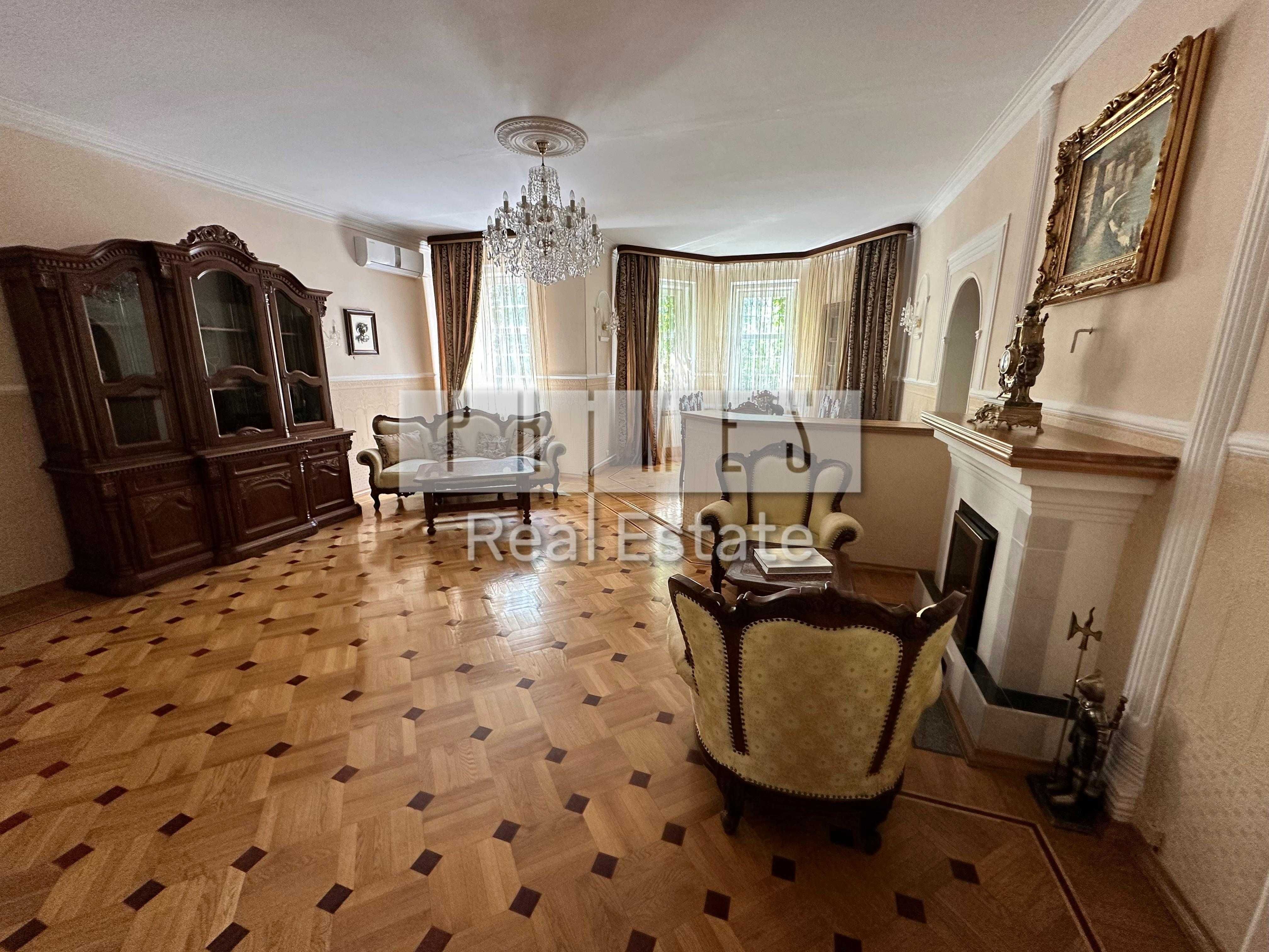 Продаж будинку 360м2, 16 соток, Тарасівка.  583$/m2