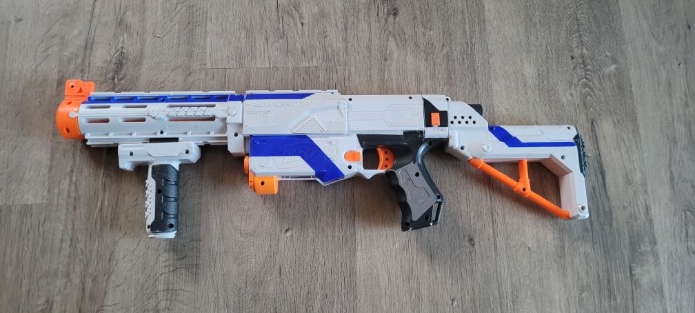 Pistolet NERF Retaliator Elite +dodatki