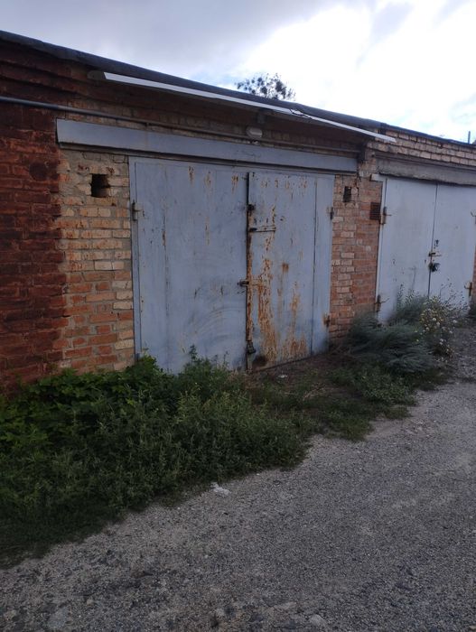 Продаж гаражу в ГК "Світлофор" біля обласної лікарні (є документи)