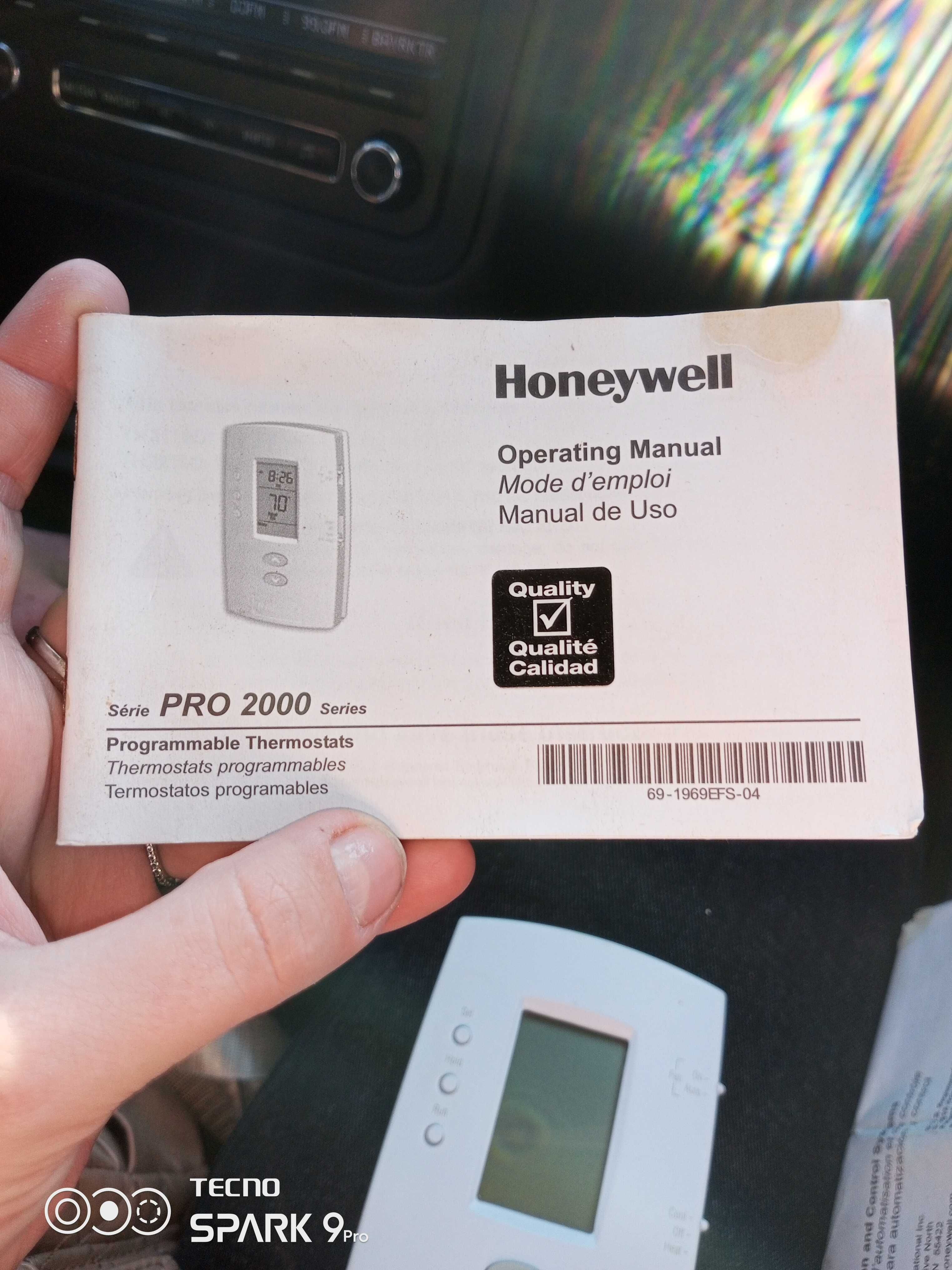 Honeywell PRO2000 термостат