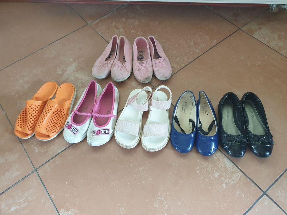 Buty dziewczęce rozmiar 30 plus 31 32 33  Cena za wszystkie