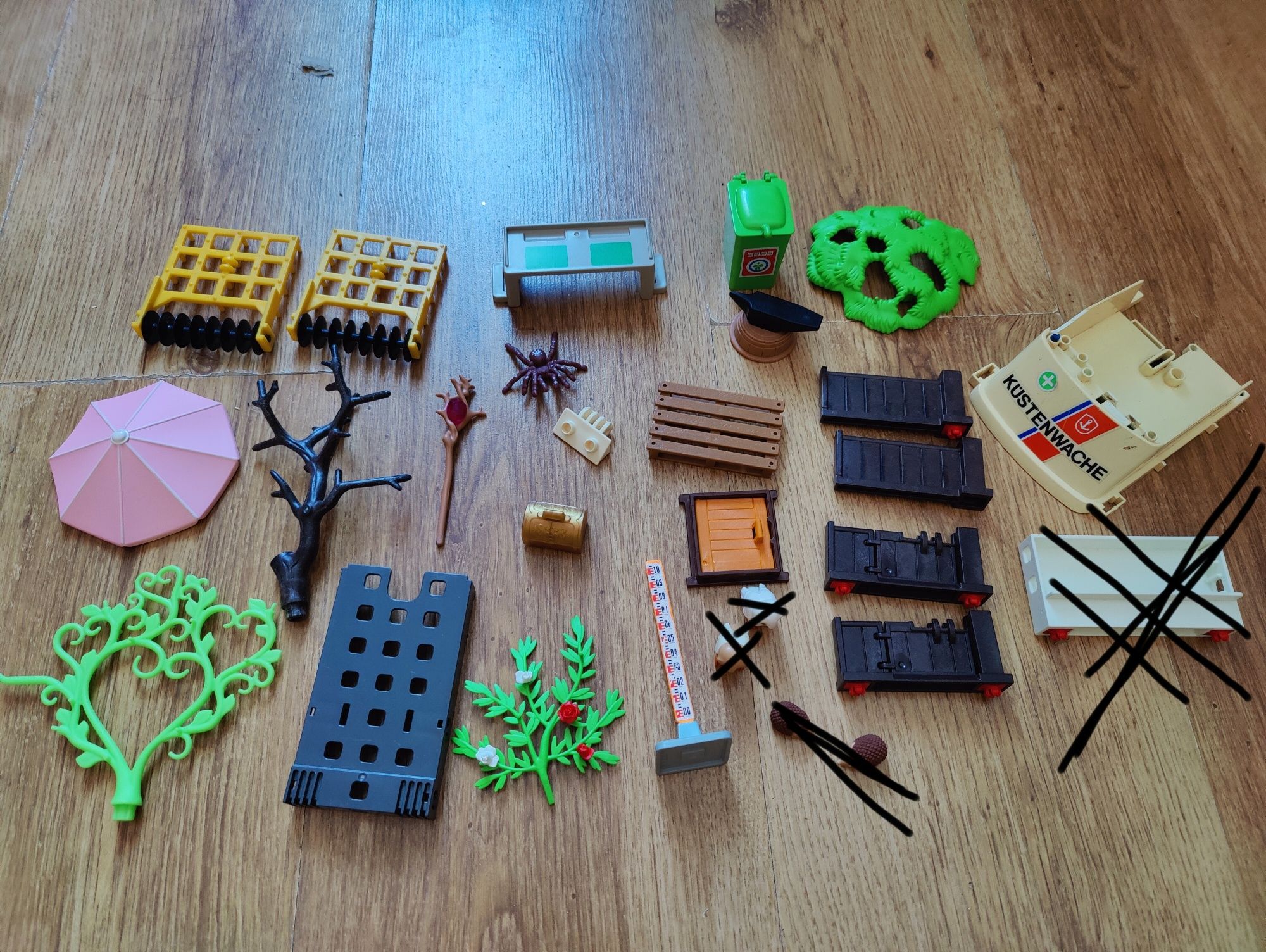 Playmobil - elementy, część statku, biurko, barierki, rośliny