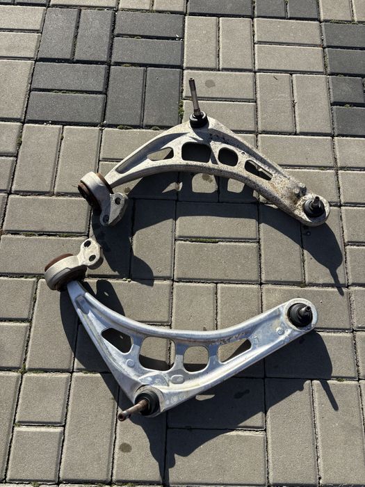 Wahacze przednie przód  bmw e46