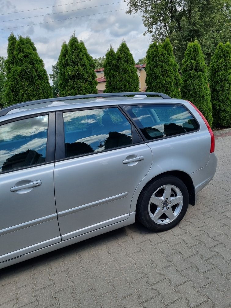 Volvo V 50 2.0 dizel sprowadzone ze Szwecji ,zarejestrowany