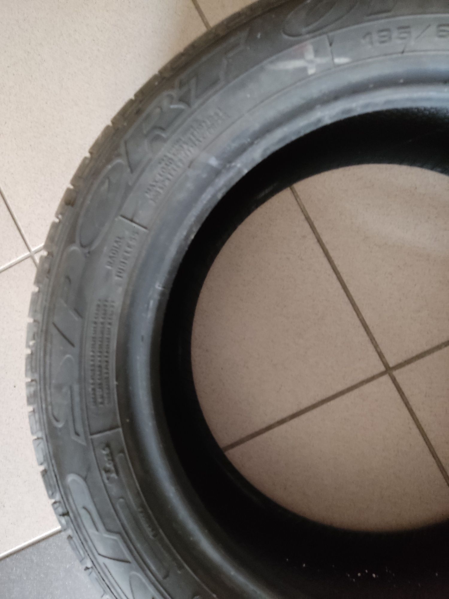 Opona Dunlop SP Sport 01 prawie nowa  letnia 
185/60 R15