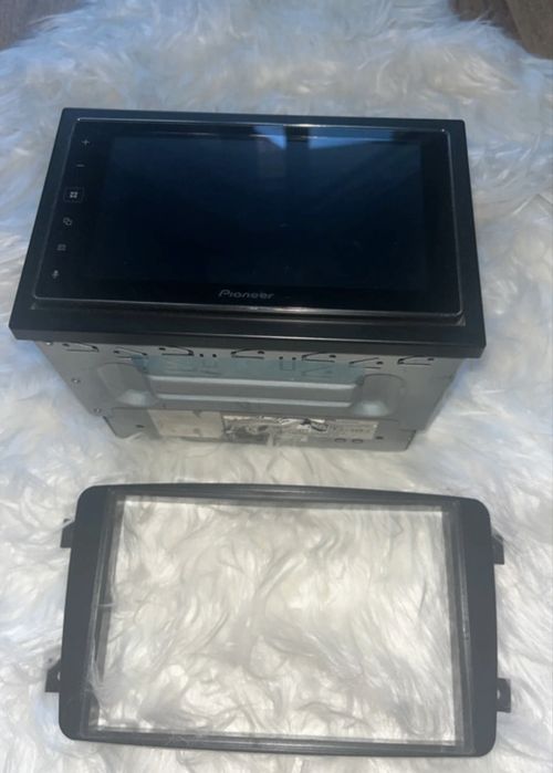 Radio samochodowe Pioneer SPH-DA130DAB