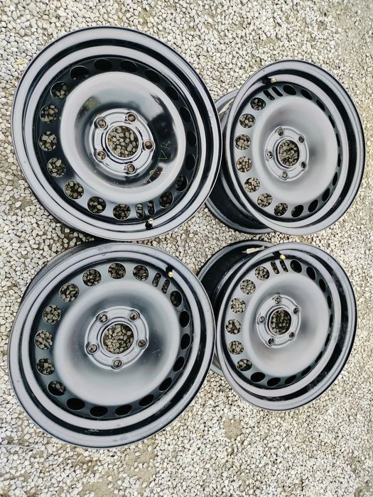 Felgi stalowe 15 Opel astra zafira vectea 5x110
Felgi są w dobrym stan