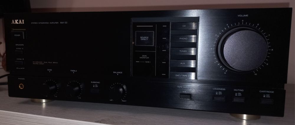 Підсилювач Akai AM-32