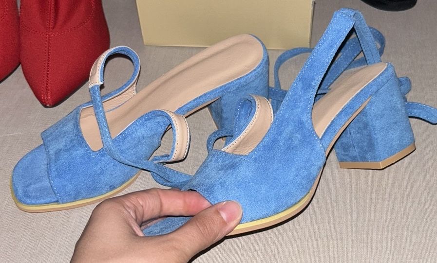 Sandálias camurça azul novas, tam. 36