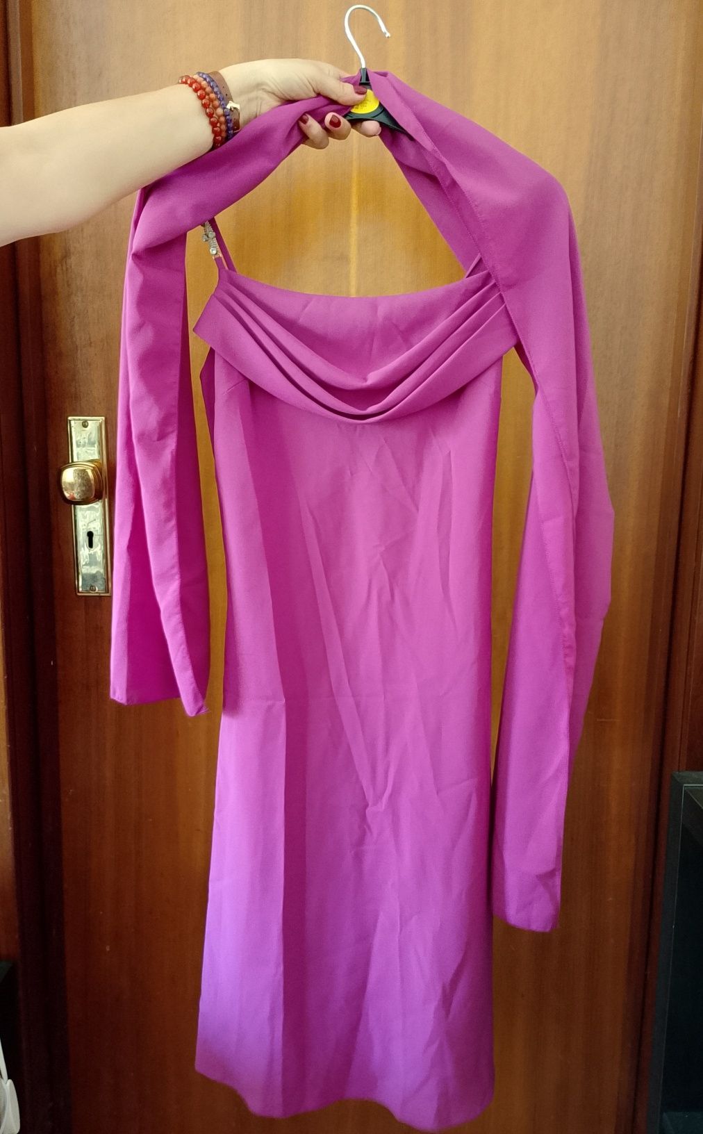 Vestido de cerimónia novo com echarpe S