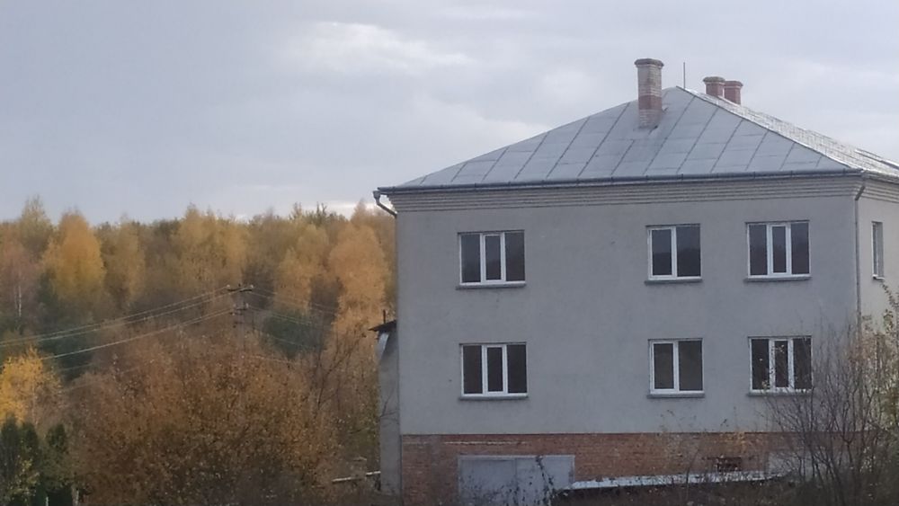 Продам будинок біля спорбази гарний краєвид.Навпроти Галицький ботаніч