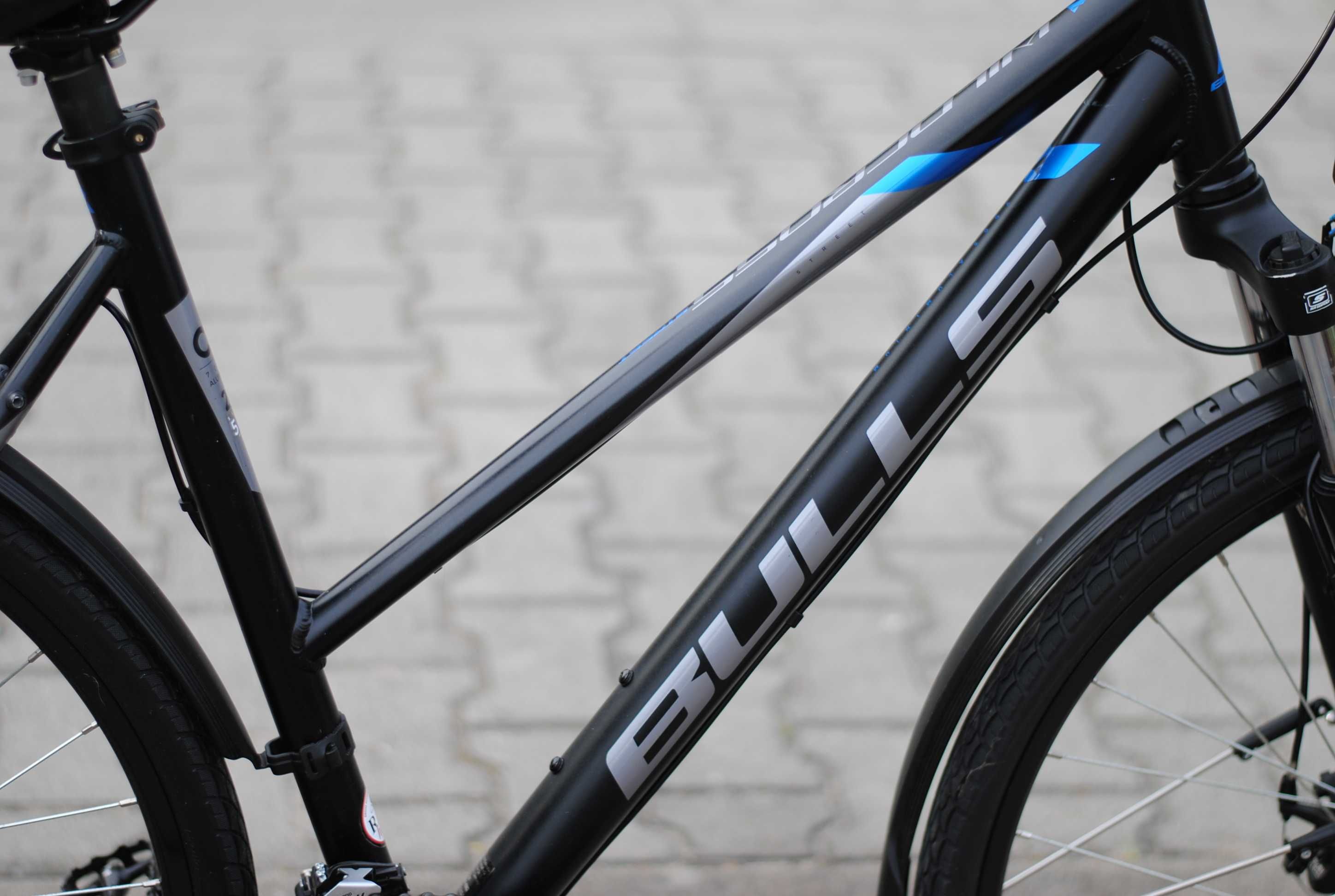 Crossowy rower firmy Bulls Cross Street osprzęt shimano, tarcze