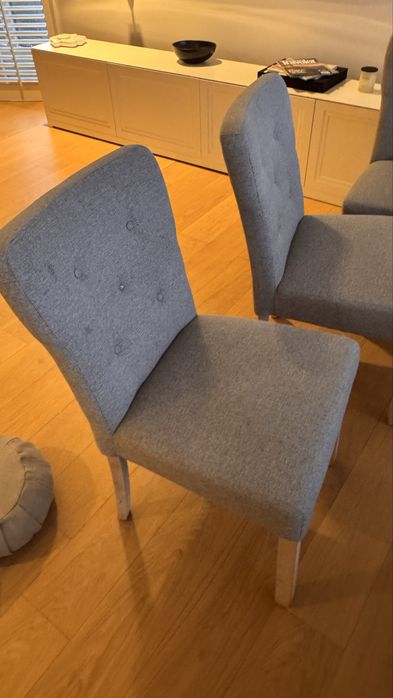 Krzeslo materialowe pikowane. Zestaw 8 krzeseł