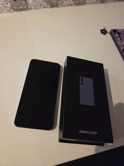 Samsung galaxy S24 plus