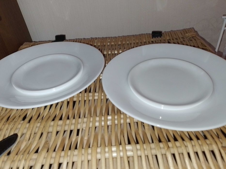 Тарілки, блюдця під супові тарілки