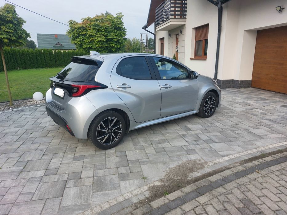 Toyota yaris IV 2023r 1.5 świeże, jeszcze na gwarancji fabrycznej full