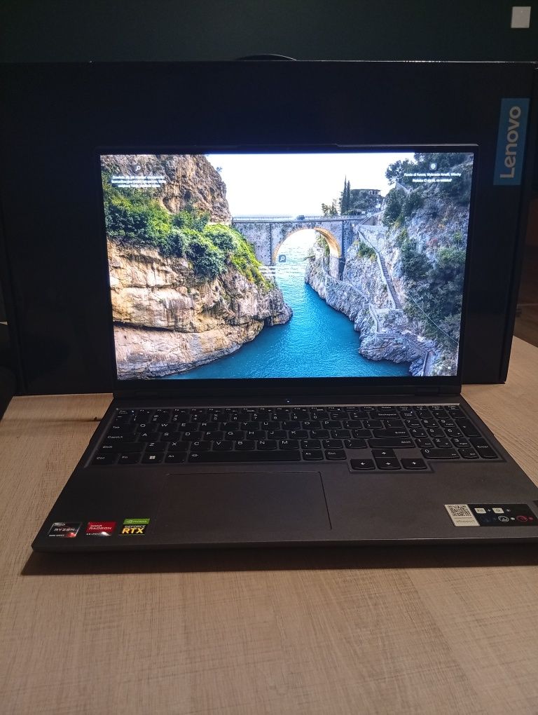 Lenovo Legion 5 Pro - RTX 3060 / Ryzen 5 / 16GB / 512GB SSD /