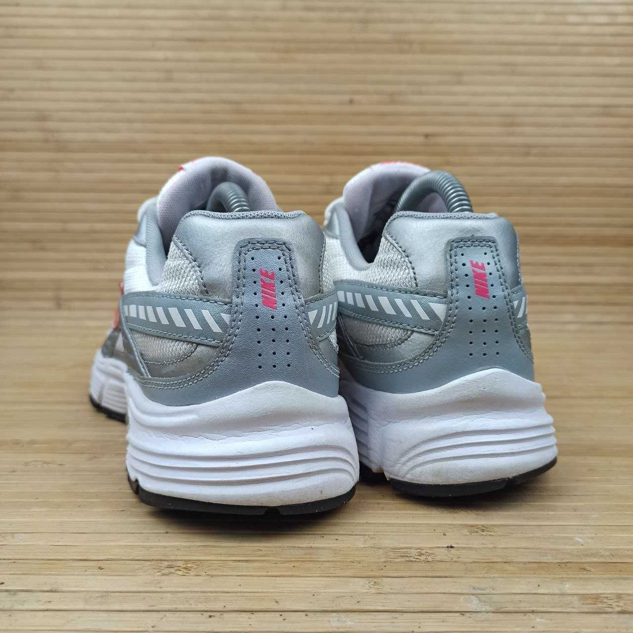Кросівки Nike Initiator Розмір 41 (26,5 см.)