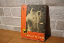 Barbara Gordon - Gwiazdy na ziemi - Seria: Z jamnikiem