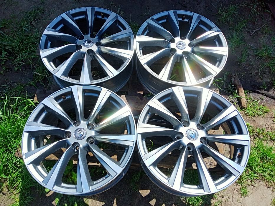 5/114,3 r19 et40 Nissan Renault