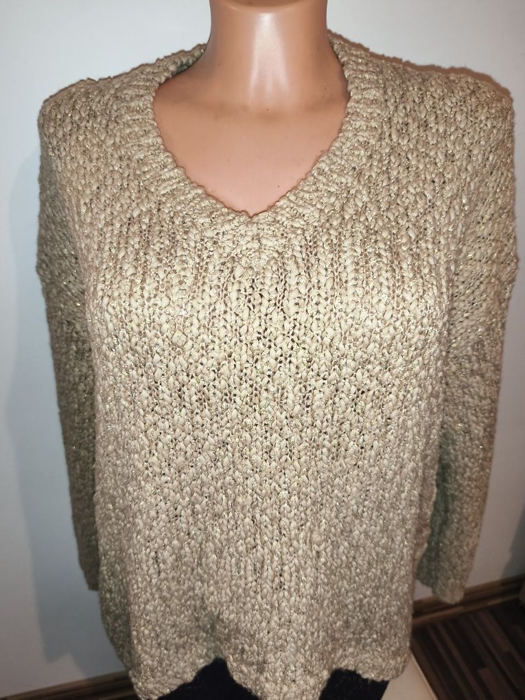 Sweter oversize asymetryczny złota nitka M 38