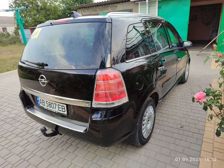 Opel Zafira B 2007 1.8 бензин