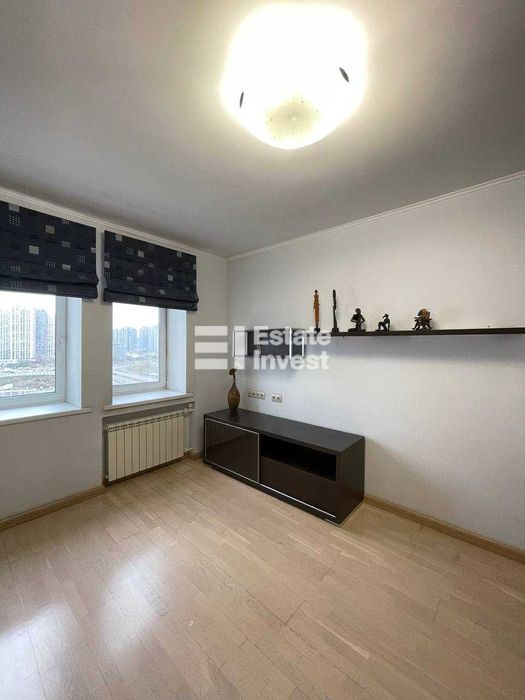 Здається 3х кімнатна квартира на проспекті Миколи Бажана