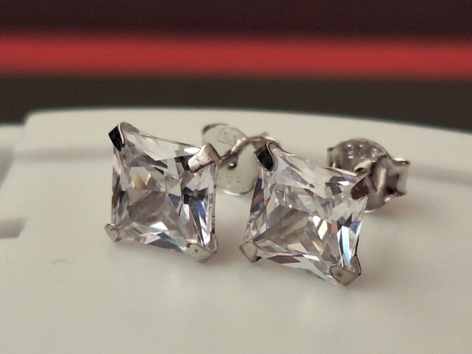 Srebrne  kwadratowe duże cyrkonie pr.925