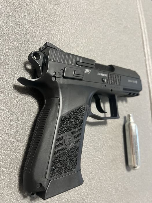 Pistola CZ 4.5mm Nova
