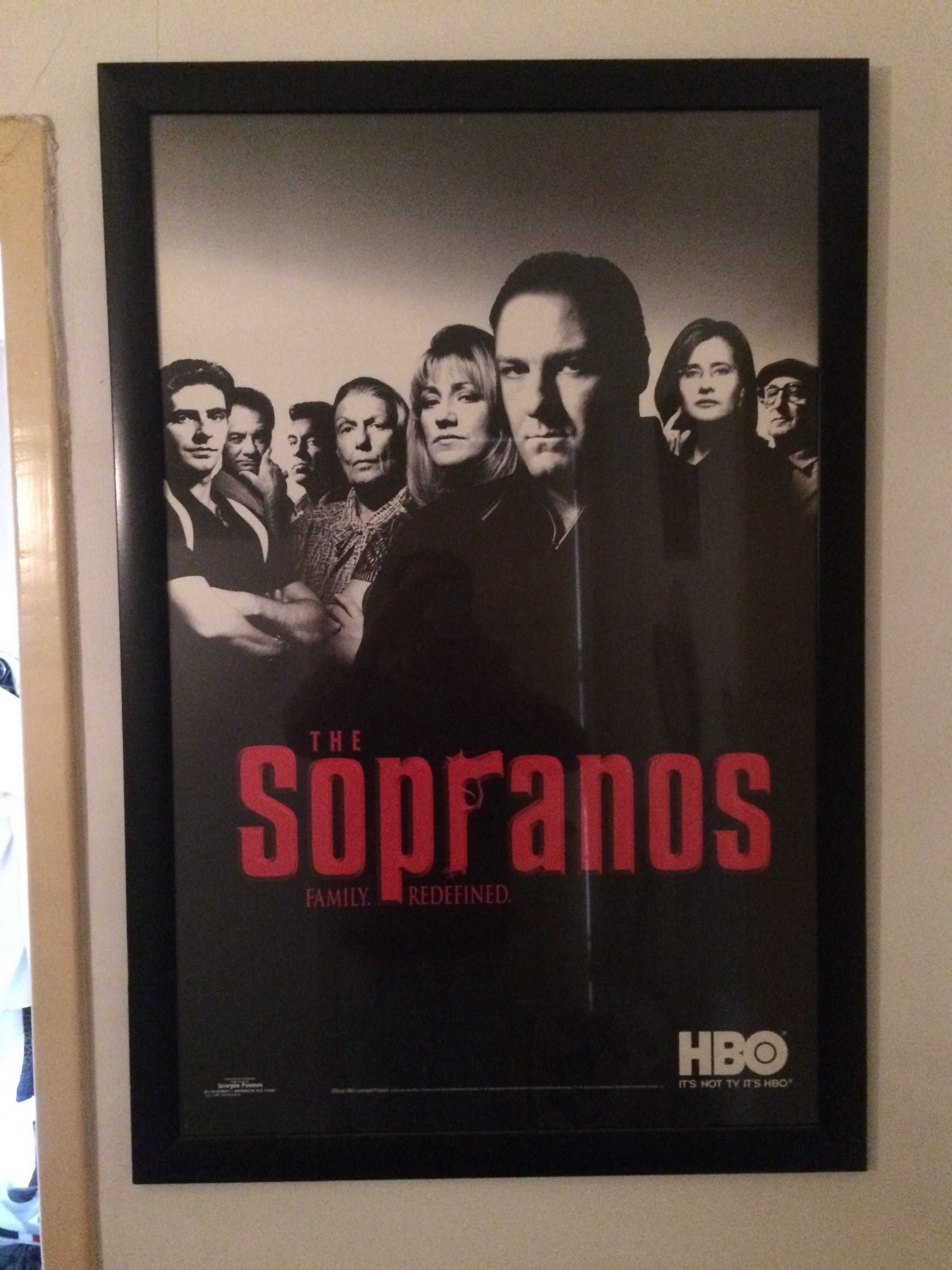 Cartaz da série The Sopranos. Produto oficial HBO. Com moldura.