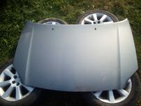 Toyota AVENSIS T25 03-08 kolor 1e5 maska przód