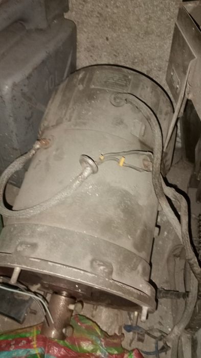 Prądnica i szafa stetownicza od agregatu prądotwórczego PAB4