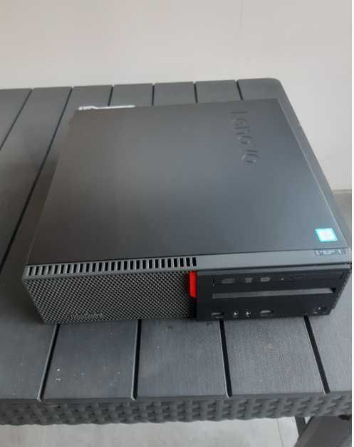Komputer SFF Lenovo ThinkCentre M900 i5-6500 8Gb DDR4 SSD 128Gb