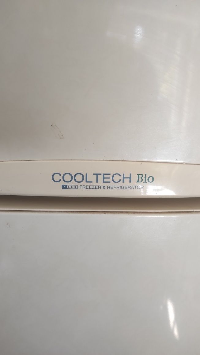 Продам холодильник Samsung cool tech Bio no frost