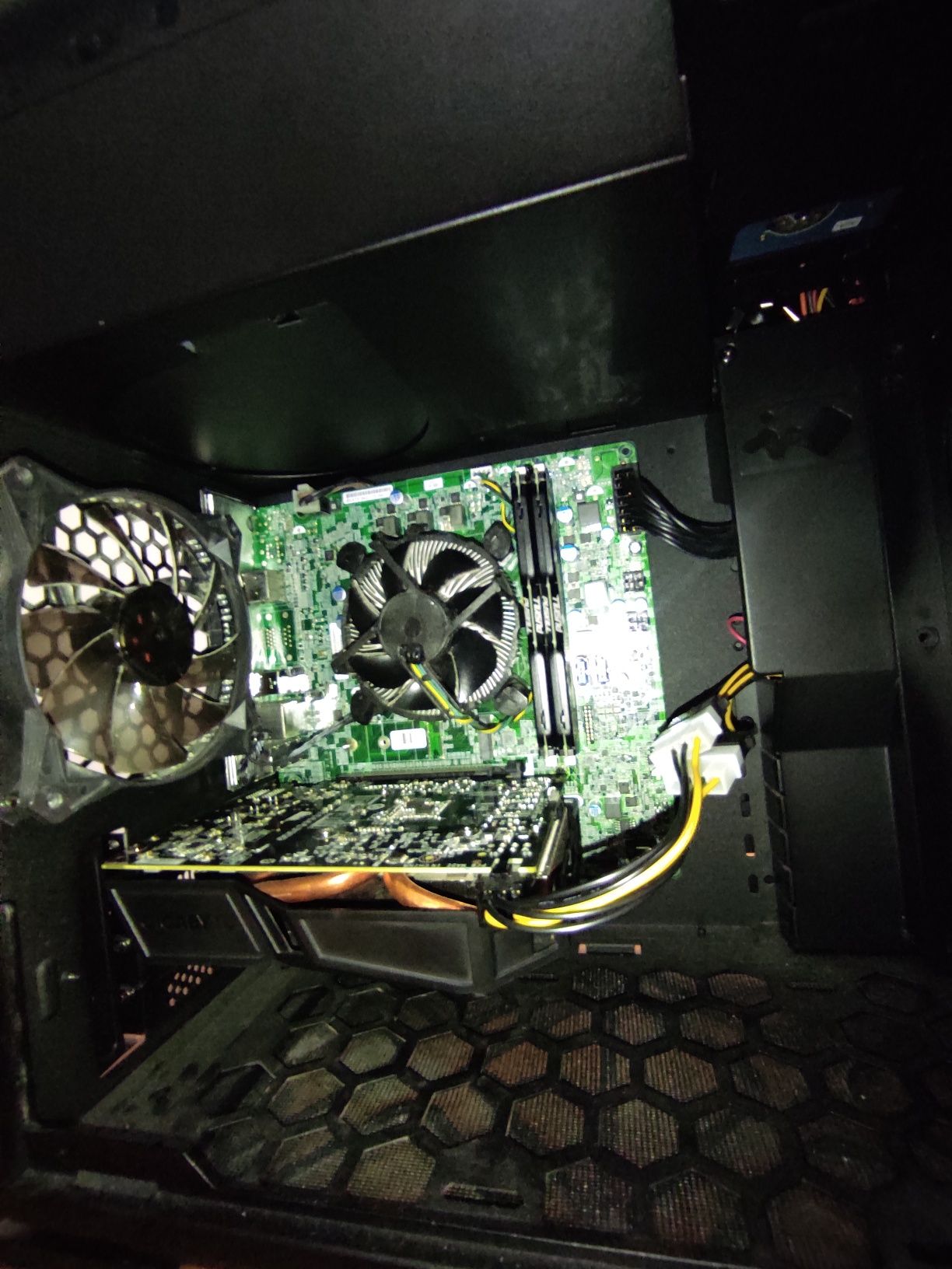 Komputer i5 gtx1060