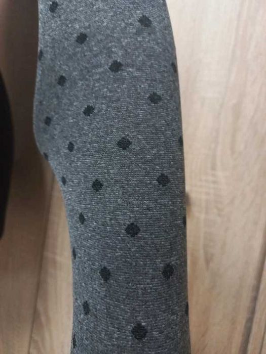 Szare zakolanówki w kropki #dots
