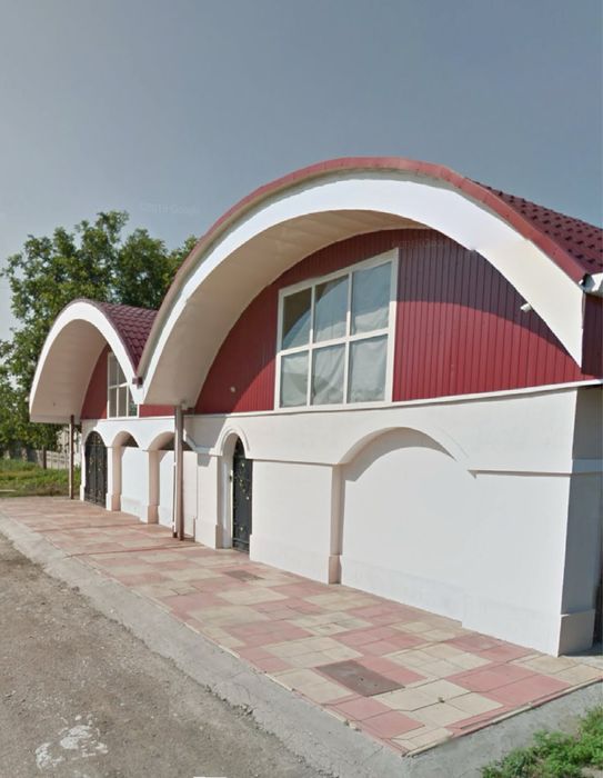 Большой дом очень красивый на баме