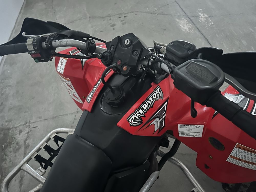 Polaris Predator 500 com marcha-trás moto4