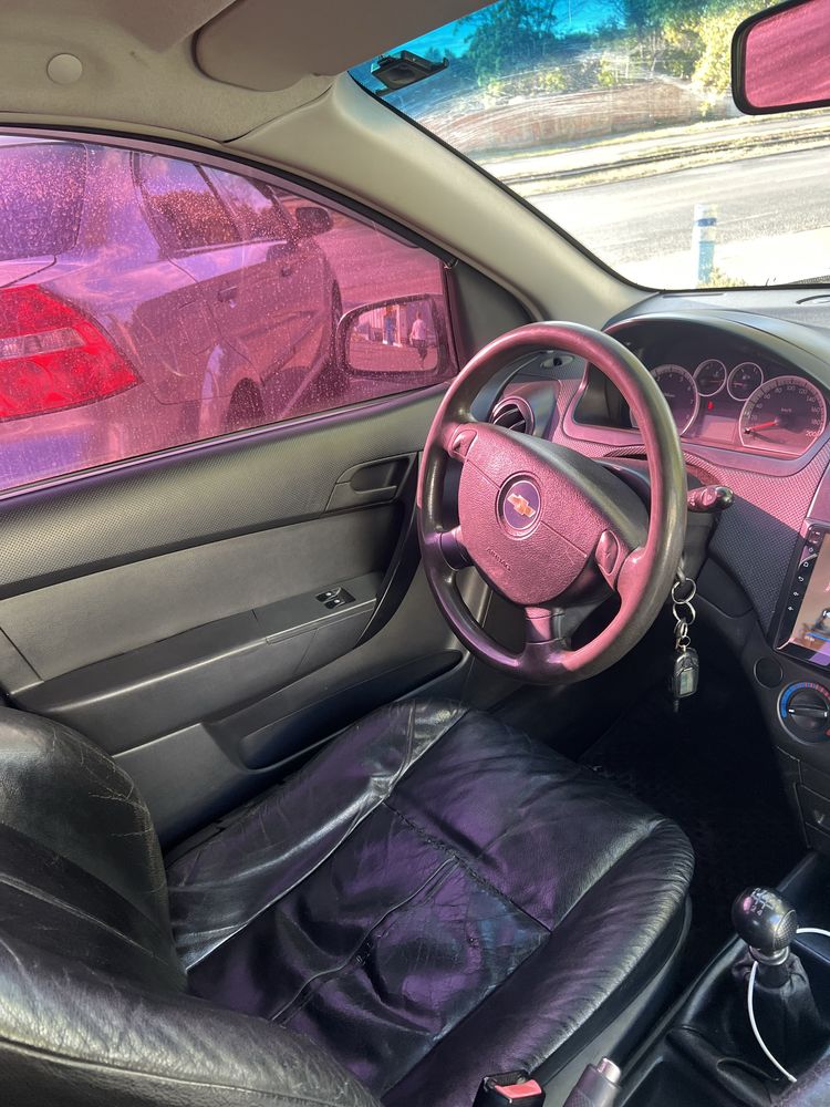 Продам chevrolet aveo Т250 2008 года в идеальном состоянии 1.5 бензин
